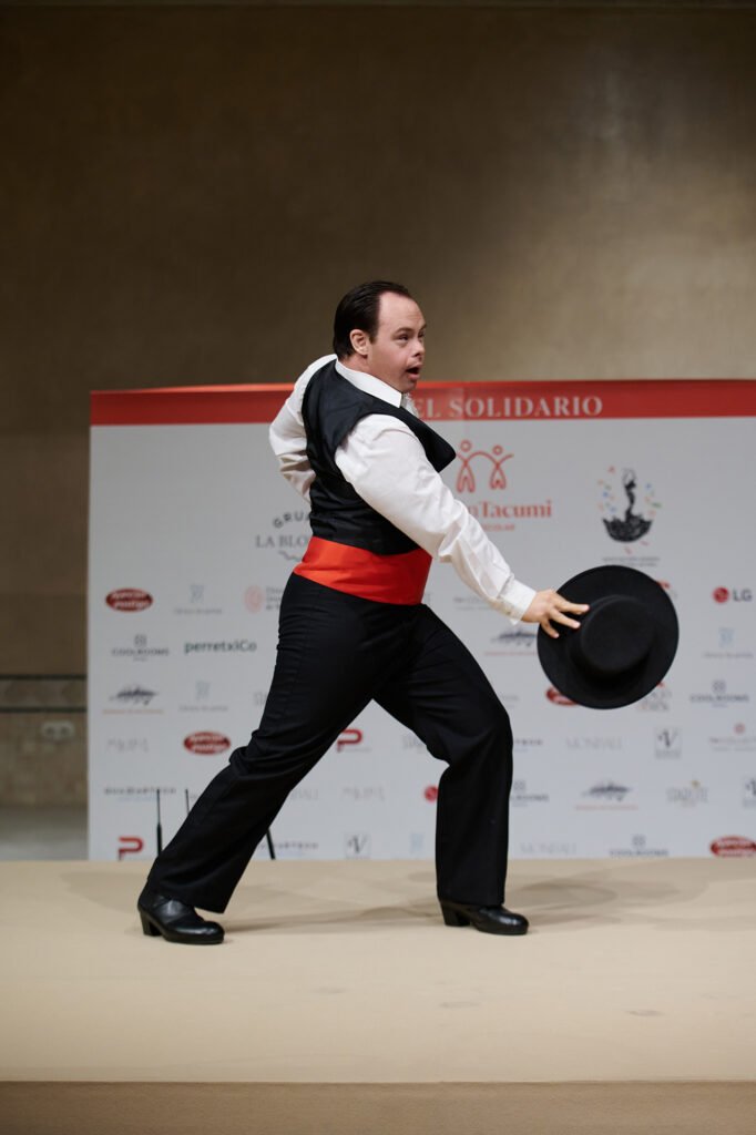 Cóctel Solidario de Tacumi 2025