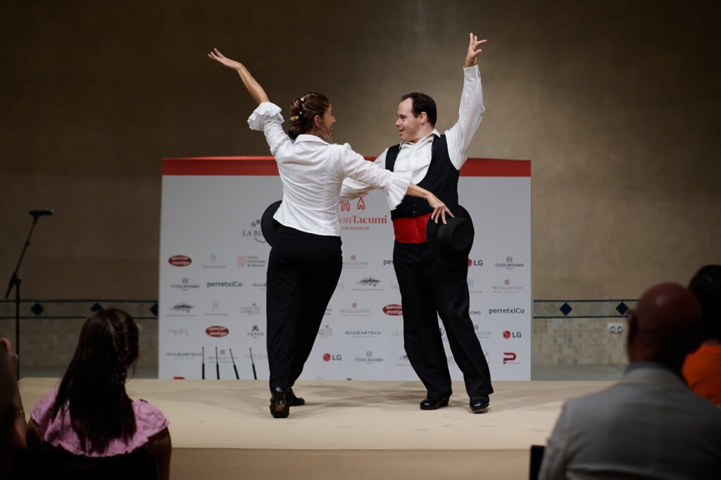 Cóctel Solidario de Tacumi 2025