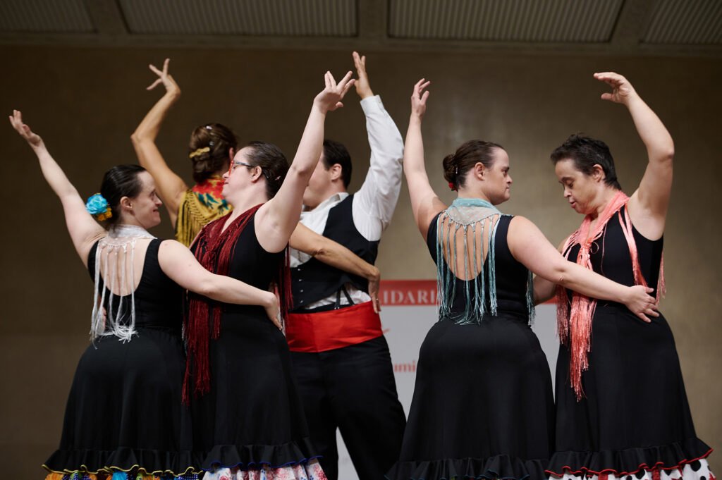 Cóctel Solidario de Tacumi 2025